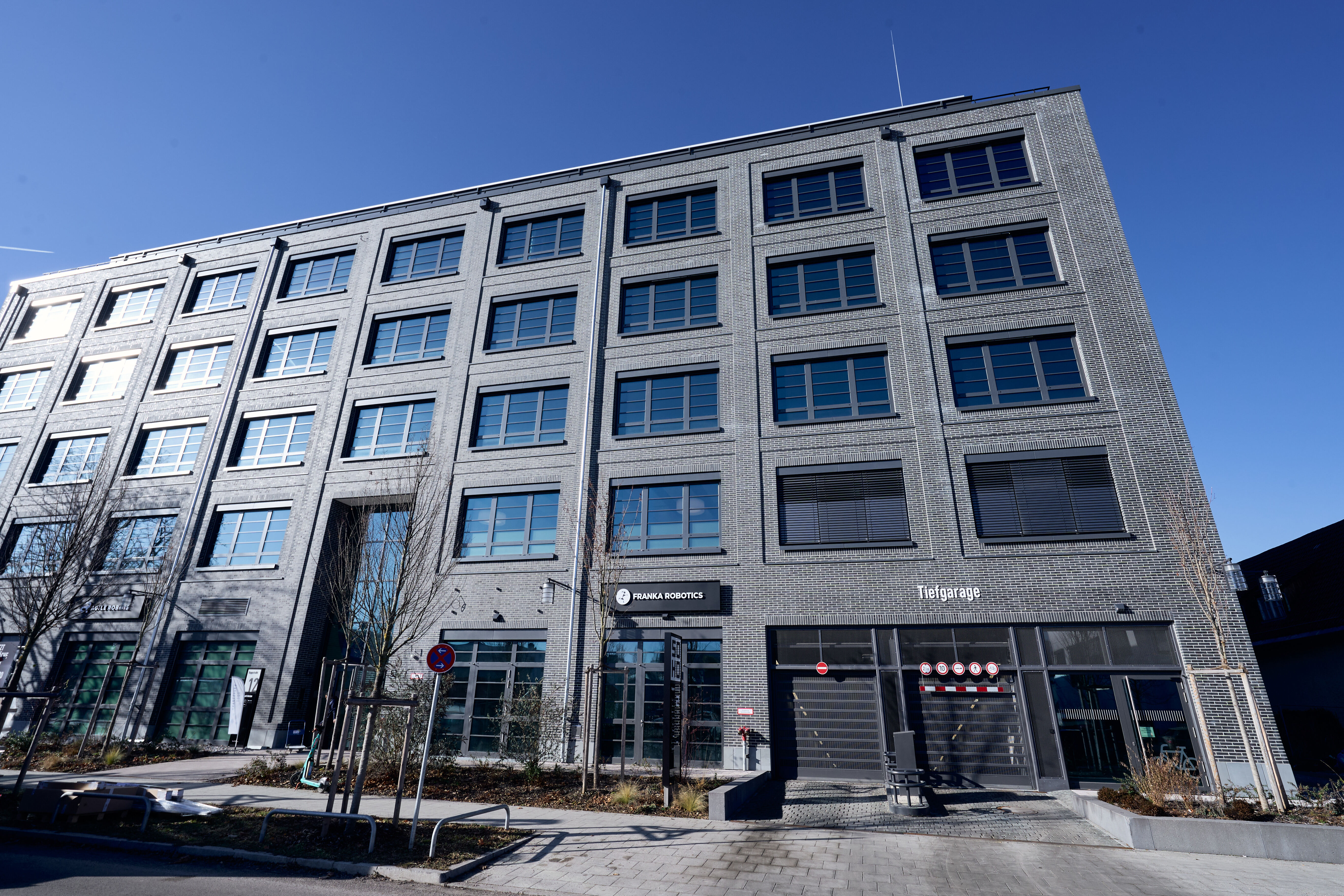 Franka Robotics Expands with New Munich Office